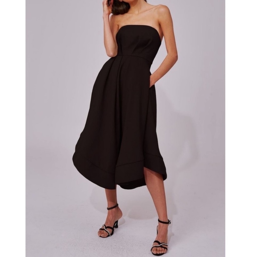NWT C/MEO Collective Vibrant Strapless Flowy Midi Dress